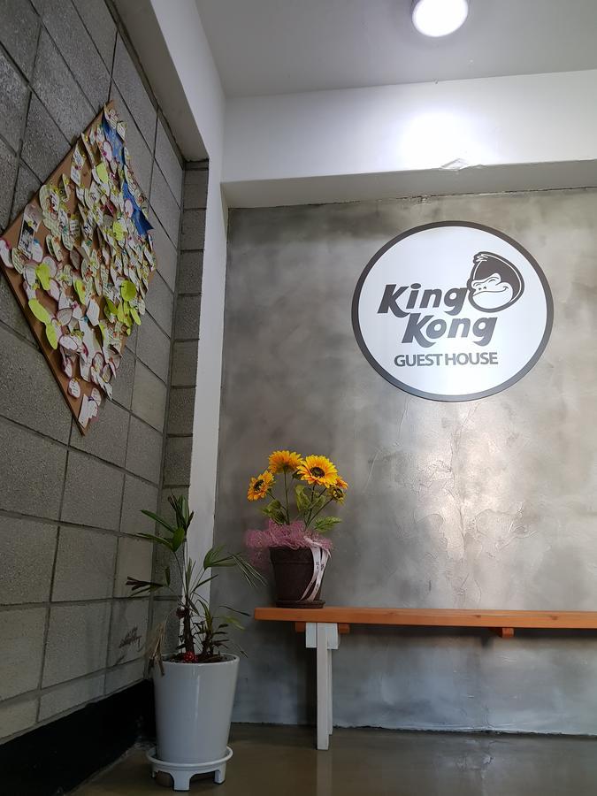 Kingkong Guesthouse Busan Bagian luar foto